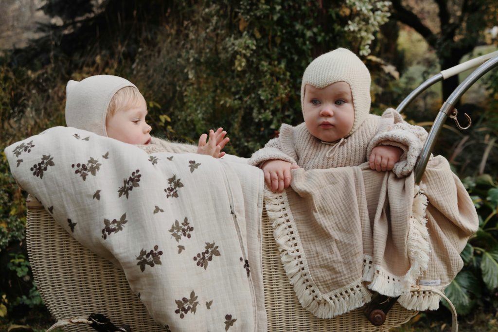 Garbo friends Blackberry Muslin Quilt Little Loungers
